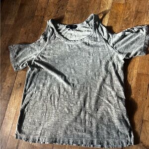 Sanctuary Gray Cold Shoulder Tee